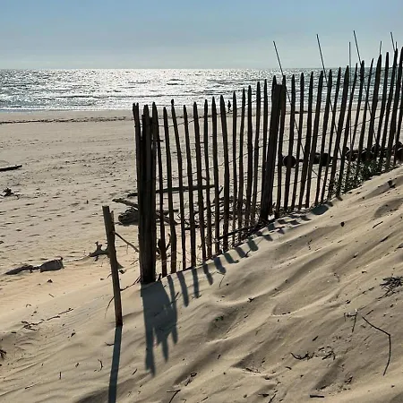Hébergement de vacances Charmante Maison Pour 4, Proche *