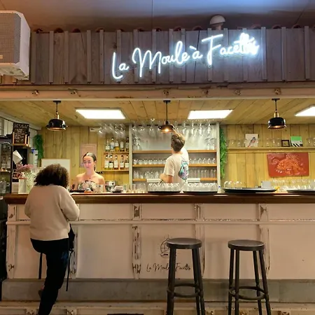 Hébergement de vacances Charmante Maison Pour 4, Proche