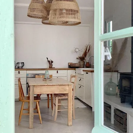 Hébergement de vacances Charmante Maison Pour 4, Proche La Brée-les-Bains
